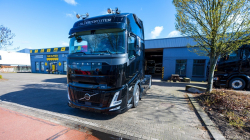 20260329-Tom-Holding-00282